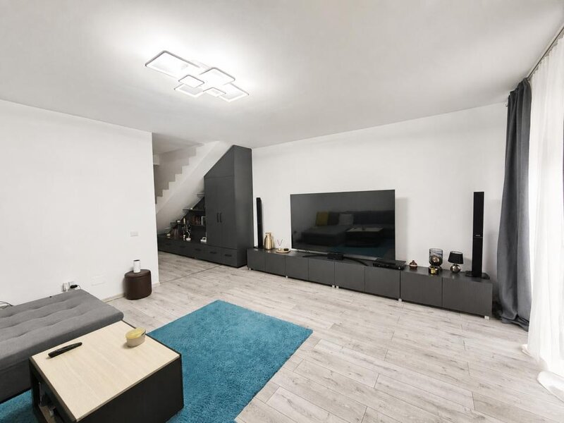 Ilfov Casa P+1+ mansarda, curte amenajata cu 4 locuri de parcare, luminoasa